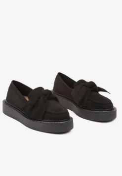 Czarne Półbuty na Platformie w Stylu Mokasynów Ozdobione Kokardą Irinetta