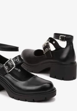Czarne Półbuty na Słupku Ozdobione Sprzączkami i Paskami Emmita