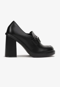 Czarne Półbuty na Słupku z Klamerką w Stylu Mokasynów Tiggi