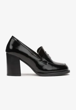 Czarne Półbuty na Wysokim Słupku z Okrągłym Noskiem i Przeszyciami Adenor