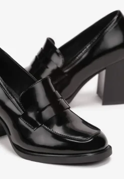 Czarne Półbuty na Wysokim Słupku z Okrągłym Noskiem i Przeszyciami Adenor