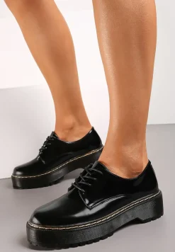 Czarne Półbuty Typu Oksfordki na Grubej Podeszwie Qurela