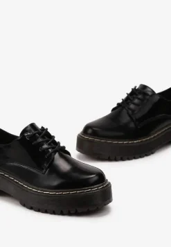 Czarne Półbuty Typu Oksfordki na Grubej Podeszwie Qurela