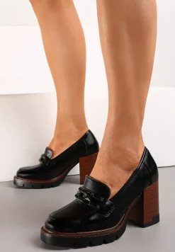 Czarne Półbuty z Wkładką z Naturalnej Skóry na Platformie i Słupku Ozdobione Metalową Aplikacją Wolfa