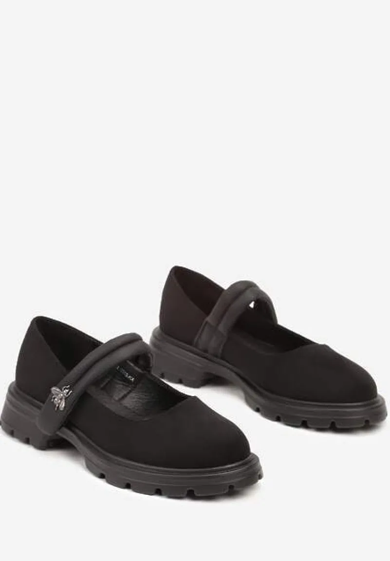 Czarne Półbuty ze Skórzaną Wkładką z Paseczkiem na Rzep i Eleganckim Detalem Vairose