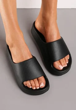 Czarne Piankowe Klapki z Platformą i Szerokim Paskiem Amarantia