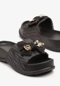 Czarne Piankowe Klapki Zdobione Aplikacją z Kokardą i Tłoczeniem Nanarosa