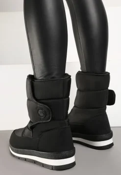 Czarne Pikowane Śniegowce na Płaskiej Podeszwie Ozdobione Aplikacją Niathra