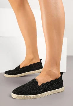 Czarne Plecione Espadryle Vices z Kwiatowym Motywem z Ażurowymi Wycięciami Honavia