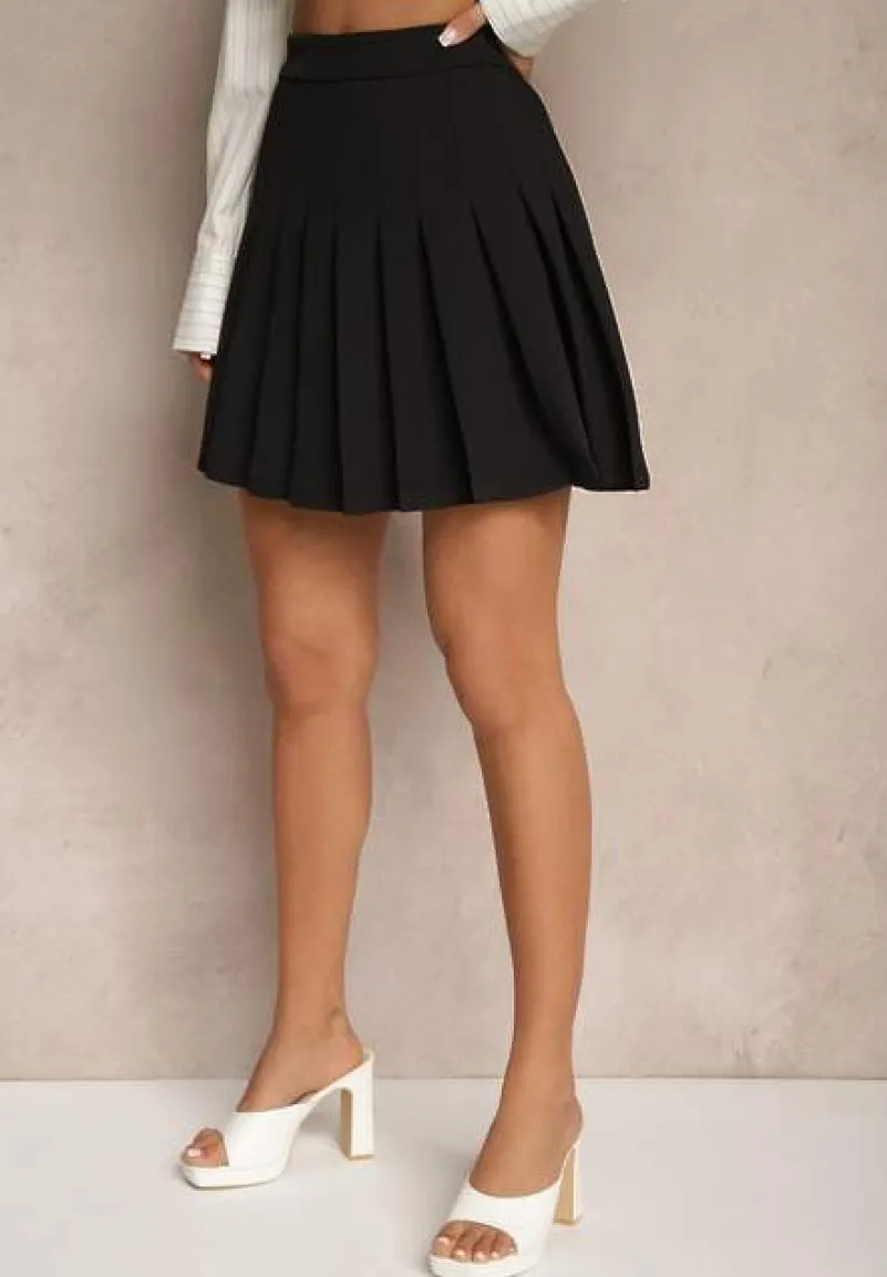 Czarne Plisowane Spódnico-Spodenki z Wiskozą z Wysokim Stanem Annorys