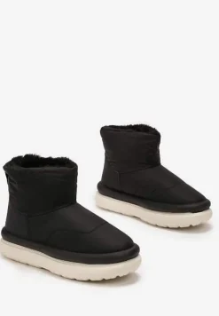 Czarne Połyskujące Śniegowce na Płaskiej Podeszwie Ocieplone Futerkiem Brivida