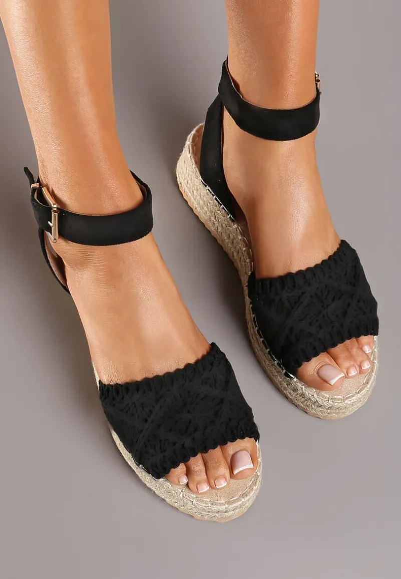 Czarne Sandały na Grubej Podeszwie z Otwartym Noskiem Zapinane przy Kostce Varamia