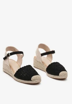 Czarne Sandały na Koturnie Ozdobione Plecionką z Juty z Zapięciem przy Kostce Tesamara