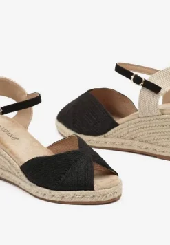 Czarne Sandały na Koturnie Ozdobionym Plecionką Zapinane przy Kostce Elalou