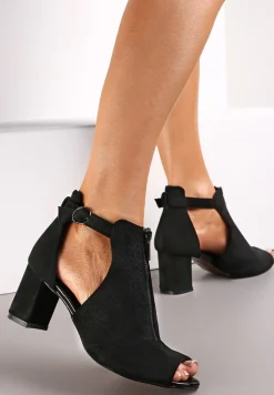 Czarne Sandały na Obcasie z Suwakiem Zdobione Perforacją i Wycięciami c