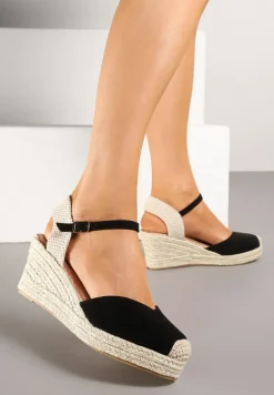 Czarne Sandały na Plecionym Koturnie Odivale