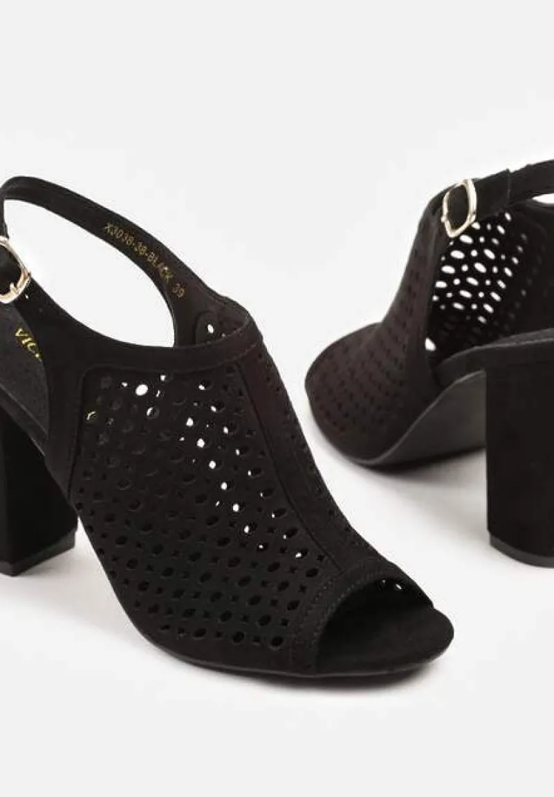 Czarne Sandały na Słupku z Ażurową Cholewką i Skórzaną Wkładką Linalira