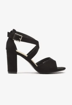 Czarne Sandały na Słupku ze Skrzyżowanymi Paseczkami Hyfalia