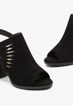 Czarne Sandały Peep Toe na Słupku z Ozdobnymi Wycięciami i Sprzączką Riavia