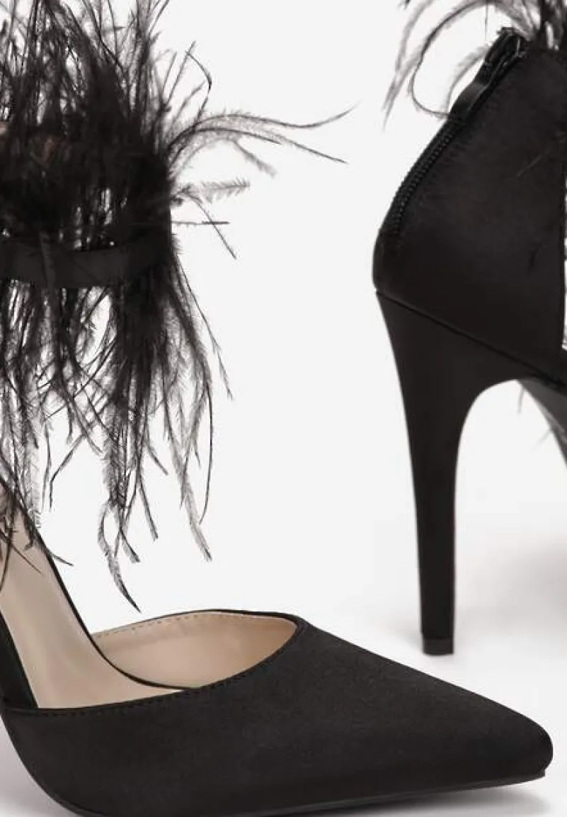 Czarne Sandały z Piórami Geanesh