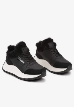 Czarne Sneakersy na Platformie z Napisem Sznurowaniem i Futerkiem Vazina