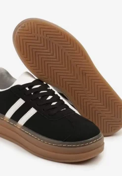 Czarne Sneakersy na Tłoczonej Platformie Ozdobione Paskami Felainora