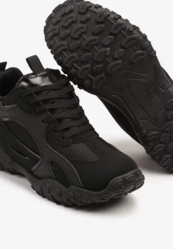 Czarne Sneakersy Ozdobione Tłoczoną Cholewką Pillitha