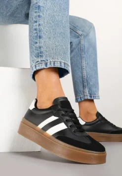 Czarne Sneakersy Tenisówki Ozdobione Paskami Sovresia
