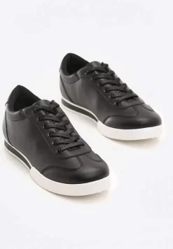 Czarne Sneakersy Turning Away