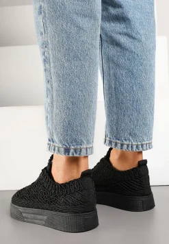 Czarne Sneakersy z Ażurowej Koronki na Grubej Podeszwie Nanessia
