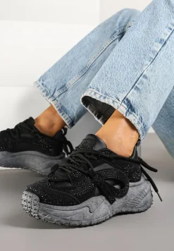 Czarne Sneakersy z Cyrkoniami i Ozdobnym Sznurowaniem Sorvea