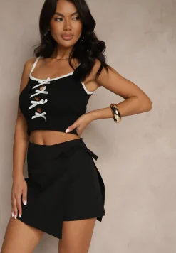 Czarne Spódnico Spodenki z Wiskozą Wiązane na Boku Voreoma