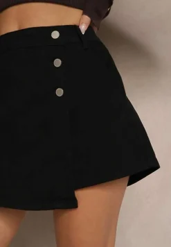 Czarne Spódnico-Spodenki z Zakładką i Ozdobnymi Guzikami Finritia