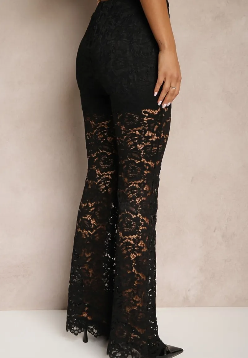 Czarne Spodnie Dzwony z Koronkowego Materiału Vortika