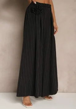 Czarne Spodnie Palazzo High Waist Ozdobione Broszką Kwiatem Folassea