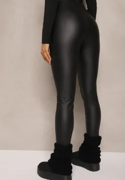 Czarne Spodnie z Imitacji Skóry High Waist Wykończone w Talii Gumką Verisele