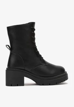 Czarne Sznurowane Botki z Imitacji Skóry na Podeszwie z Platformą i Żłobieniami Zaran