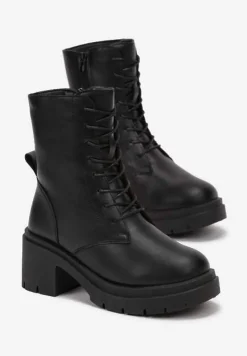 Czarne Sznurowane Botki z Imitacji Skóry na Podeszwie z Platformą i Żłobieniami Zaran