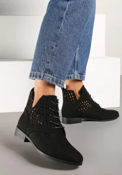 Czarne Sznurowane Botki ze Skórzaną Wkładką Ażurową Cholewką za Kostkę i Wycięciem Tlixa