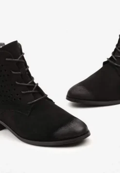 Czarne Sznurowane Botki ze Skórzaną Wkładką Ażurową Cholewką za Kostkę i Wycięciem Tlixa