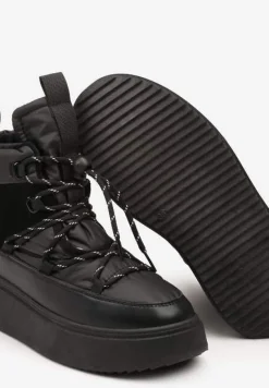 Czarne Sznurowane Śniegowce Mocno Ocieplane na Platformie Tinnacia