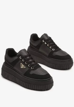 Czarne Sznurowane Sneakersy Vices Tłoczonej Platformie Ozdobione Trójkątem Raviri