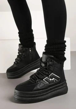 Czarne Sznurowane Sneakersy na Tłoczonej Platformie Ozdobione z Boku Aplikacją Neathalie