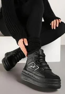 Czarne Sznurowane Sneakersy na Tłoczonej Platformie Ozdobione z Boku Aplikacją Neathalie