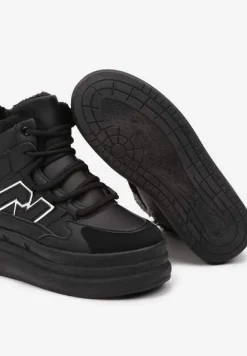 Czarne Sznurowane Sneakersy na Tłoczonej Platformie Ozdobione z Boku Aplikacją Neathalie