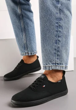 Czarne Sznurowane Tenisówki z Niewielką Naszywką Deirdra