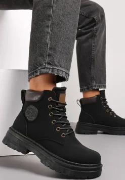 Czarne Sznurowane Traperki Ocieplone Futerkiem Lunaga