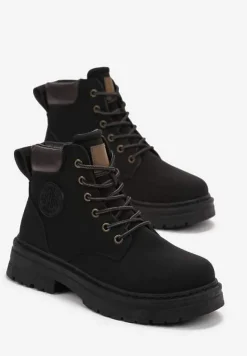 Czarne Sznurowane Traperki Ocieplone Futerkiem Lunaga