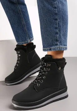 Czarne Sznurowane Traperki z Ekoskóry z Futerkiem i Ozdobną Wstawką Pisanara