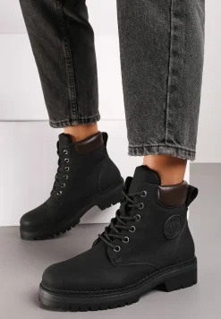 Czarne Sznurowane Traperki z Nubuku o Klasycznym Fasonie Tirilaine